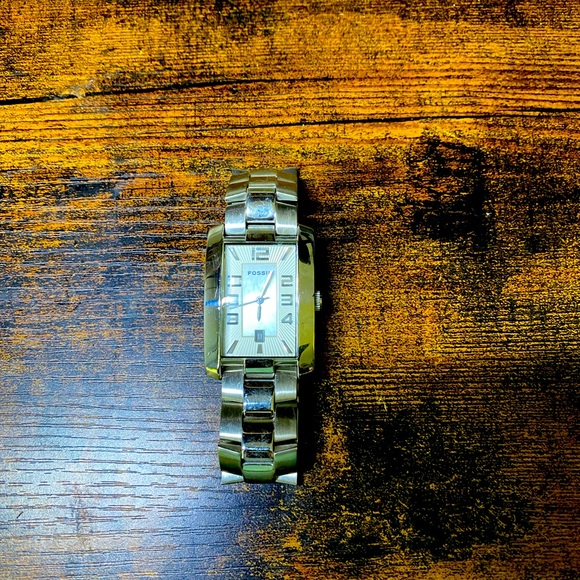 Fossil Other - Men’s Vintage Fossil Watch FS-4103 (needs battery)